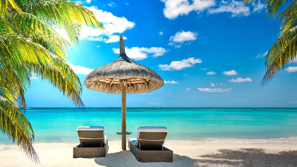 Top Summer Shopping Essentials to Beat the Heat